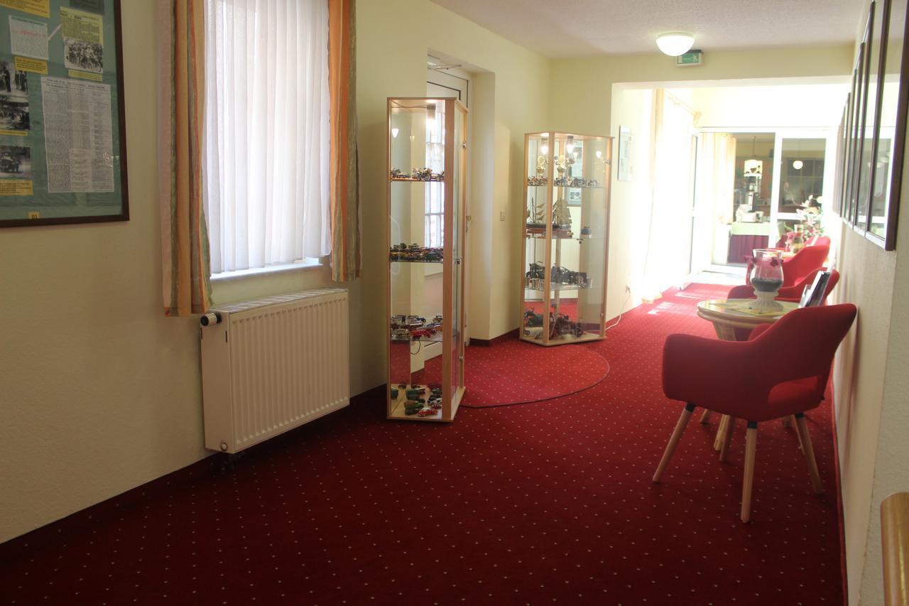 Hotel Riedel Циттау Экстерьер фото