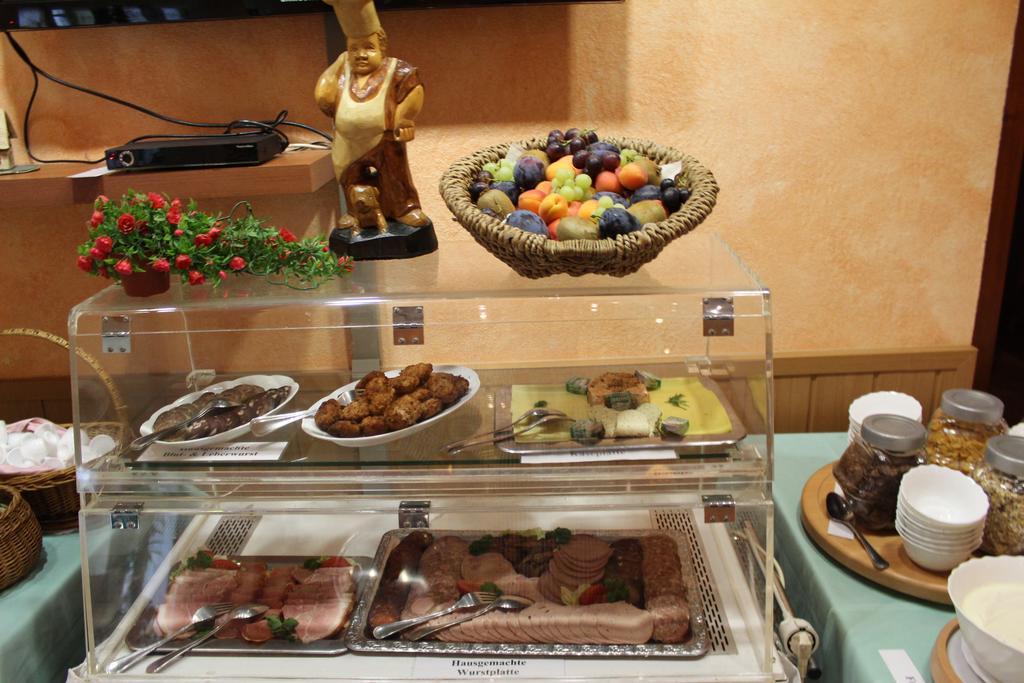 Hotel Riedel Циттау Экстерьер фото